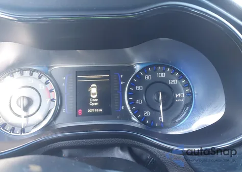 2015 Chrysler 200 S из США, поврежденный, VIN 1C3CCCBB7FN537727